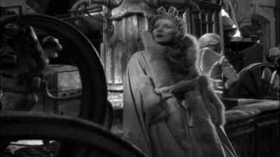 Like that, unt that, like so! - The Scarlet Empress