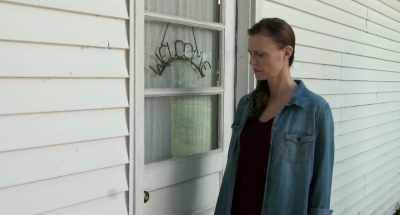 - Like that?
- Yes, just like that. - Dark Night of the Scarecrow 2