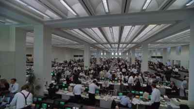Like the few privileged others
on Wall Street. - The Bonfire of the Vanities