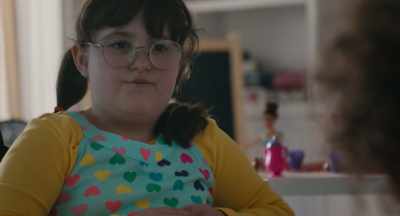 - Like "The Voice?" - Justine
