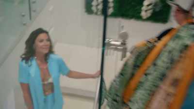 - Like, there's a reason why
they just are not together, - The Real Housewives Ultimate Girls Trip