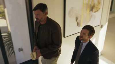 -Like you worried about his rocket?
-Things happen. Even to billionaires. - Professionals