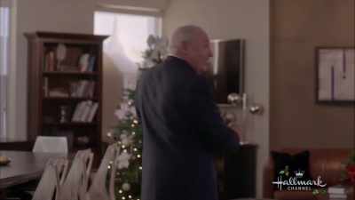 Like yesterday, I flew over
the mountain and I knew. - Christmas at Holly Lodge