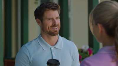 - Like, as your coach?
- Yes. - Love on the Right Course