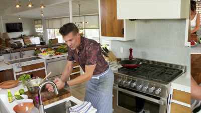 Like, you're like this. - [laughs] - Selena + Chef