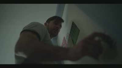 Lilly? It's Dad. - Passenger