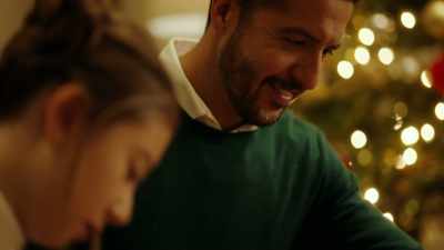(lily): I think so, probably.
Ooh, white ones again. - Mom's Christmas Boyfriend