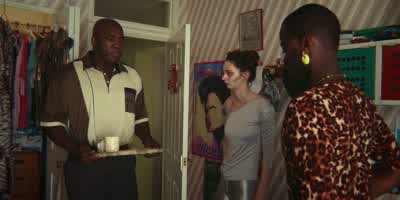 Lily, it's time for you to go home. - Sex Education