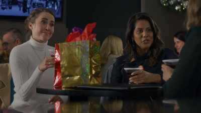 Lina, there's someone
out there for you, - Cross Country Christmas