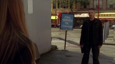 Lincoln: Hey, Liv. - Fringe