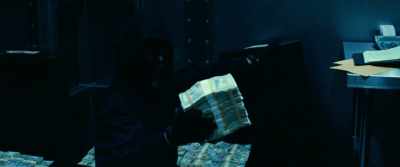 LINDA: Hey, I got the hundreds
right over here. - Widows