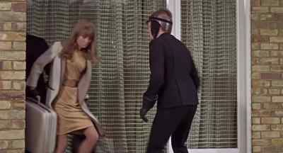 - Linda!
- I couldn't bear it. - Fahrenheit 451