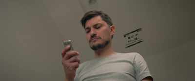 - Lindo, my phone
is misbehaving, - Hypochondriac