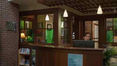 [Lindo] You know,
I am on pins and needles - Aurora Teagarden Mysteries: A Lesson in Murder