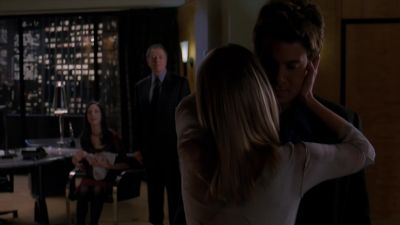 LINDSEY,
    NO SUDDEN MOVEMENT. - Angel