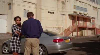 (LINE RINGING) - Death in Paradise