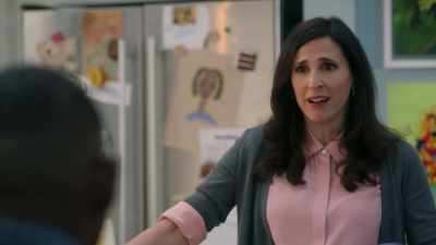 [line rings, Delia mouths] - The Unicorn