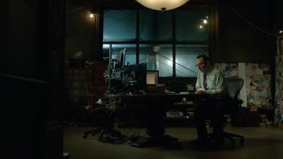 [LINE RINGS] - Person of Interest