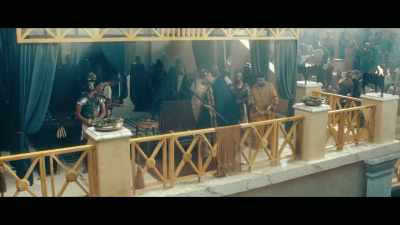[lion roaring] - Colosseum