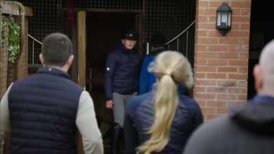 LION ROARS - Britain's Tiger Kings - On the Trail with Ross Kemp