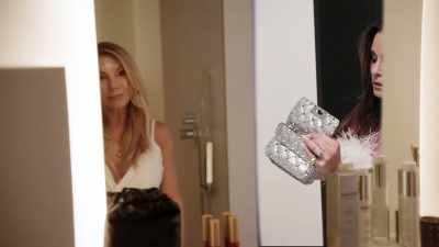 - Lips, powder, under eye.
Check, check, check. - The Real Housewives Ultimate Girls Trip