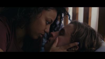 (lips smack)
I love you. - Love Me
