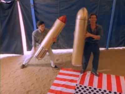 Lipstick - Attack of the 60 Foot Centerfold