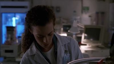 Lisa Ianelli?
Sorry. I didn't mean to startle you. - The X-Files