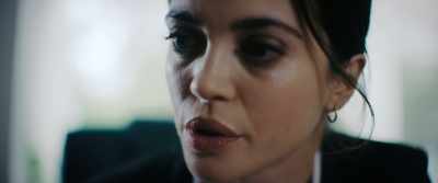 [Lisa] The coroner's
report would've read - The Man Who Fell to Earth