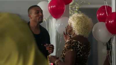 - [LisaRaye] Let's celebrate - Fighting to Be Me: The Dwen Curry Story