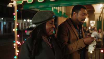 (Lissette chuckles) - All Saints Christmas