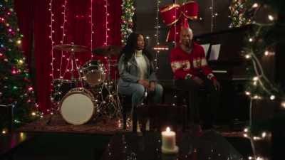 (Lissette chuckles) - All Saints Christmas