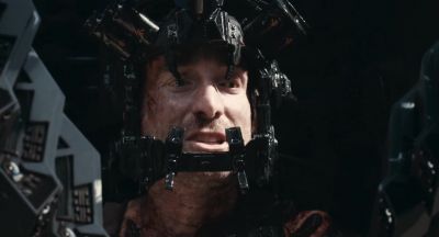 Listen, you go ahead.
You can make it. - District 9