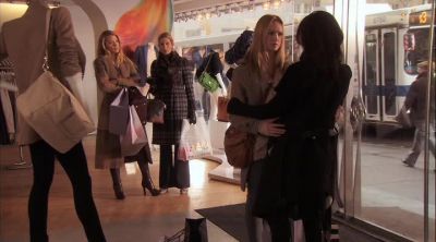Listen, I want you to return
everything that you bought - Gossip Girl