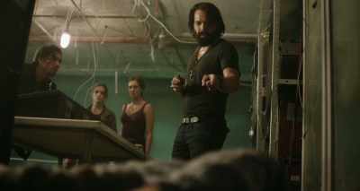 Listen,
if I untie you, - Lake Placid: Legacy