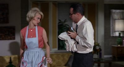Listen If that man shows up tonight be careful - Good Neighbor Sam
