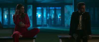 Listen, I'll call you back, yeah? - Hum Do Hamare Do