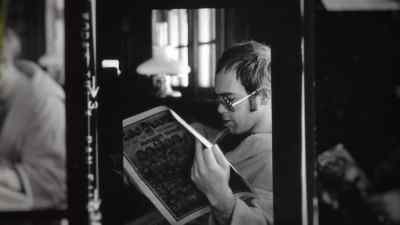 Listen, I'm a man! - Elton John: Never Too Late