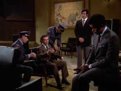 Listen to me, Howards. - Mission: Impossible