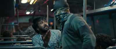 Listen to me. It's the wrong guy. Come. Let
go. Mate, it isn't him. He didn't do it. - Chithha