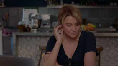 Listen, there's just one thing
you can do for me. - My Life Is Murder