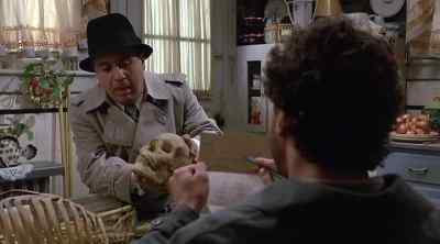 Listen to this, Harry. - Wise Guys