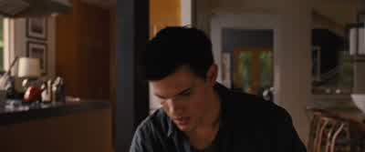 Listen to me, Bella. - The Twilight Saga: Breaking Dawn - Part 1