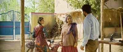 Listen..what does
"Fool" mean in English? - Saand Ki Aankh