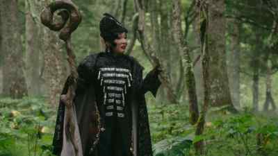 Listen. Why don't I use my magic
to turn them into a gorgeous pair... - Once Upon a Crime