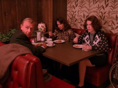 Little Audrey Horne just walked in. - Twin Peaks