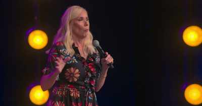 Little bitty, walk in a room, and go, - Leanne Morgan: I'm Every Woman