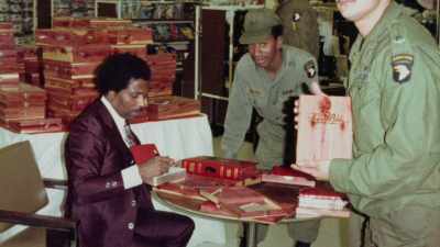 Little Richard: I'm through
with rock 'n' roll - Little Richard: I Am Everything