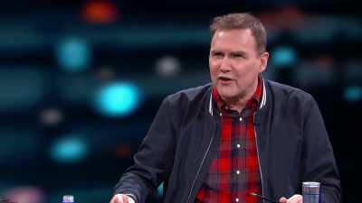 "Live from New York, it's Saturday Night!" - Norm Macdonald Has a Show