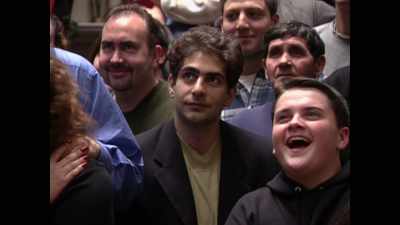 [lively chatter, cheering] - Wise Guy: David Chase and The Sopranos